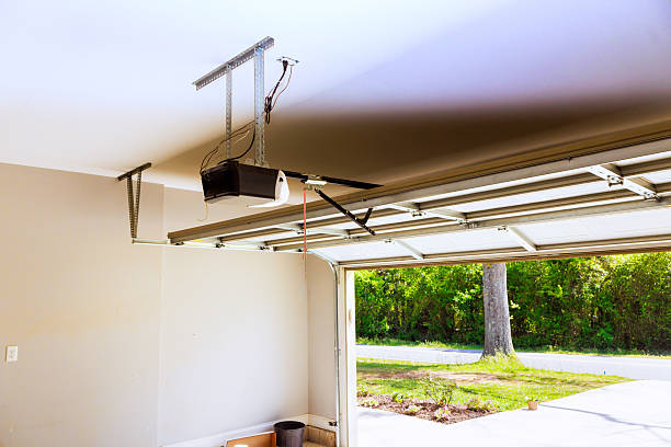 Top rated local Garage Door specialists in Capitol View, SC